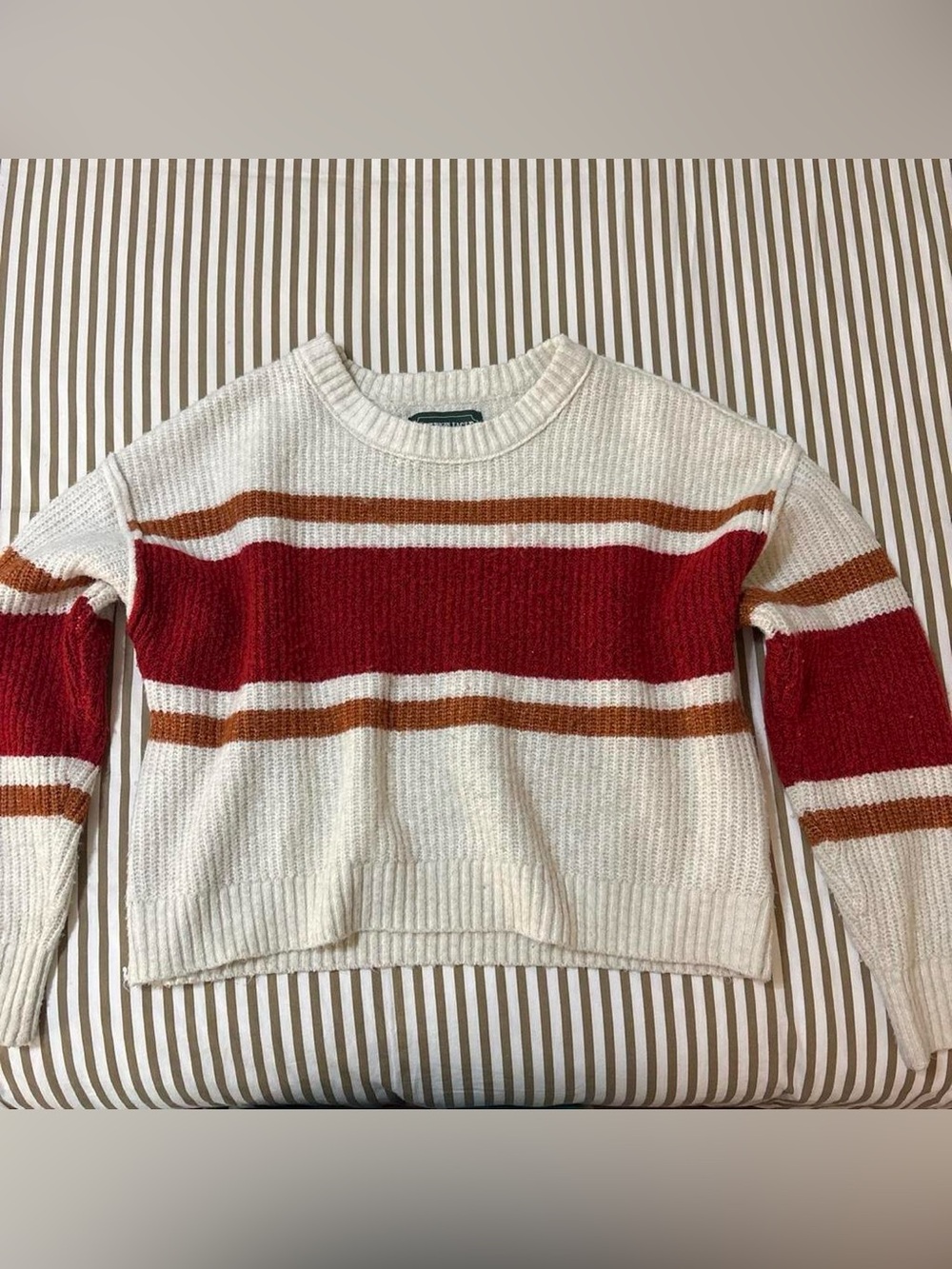 American Eagle Cozy Striped Crewneck Sweater - Ivory with Red & Rust Stripes